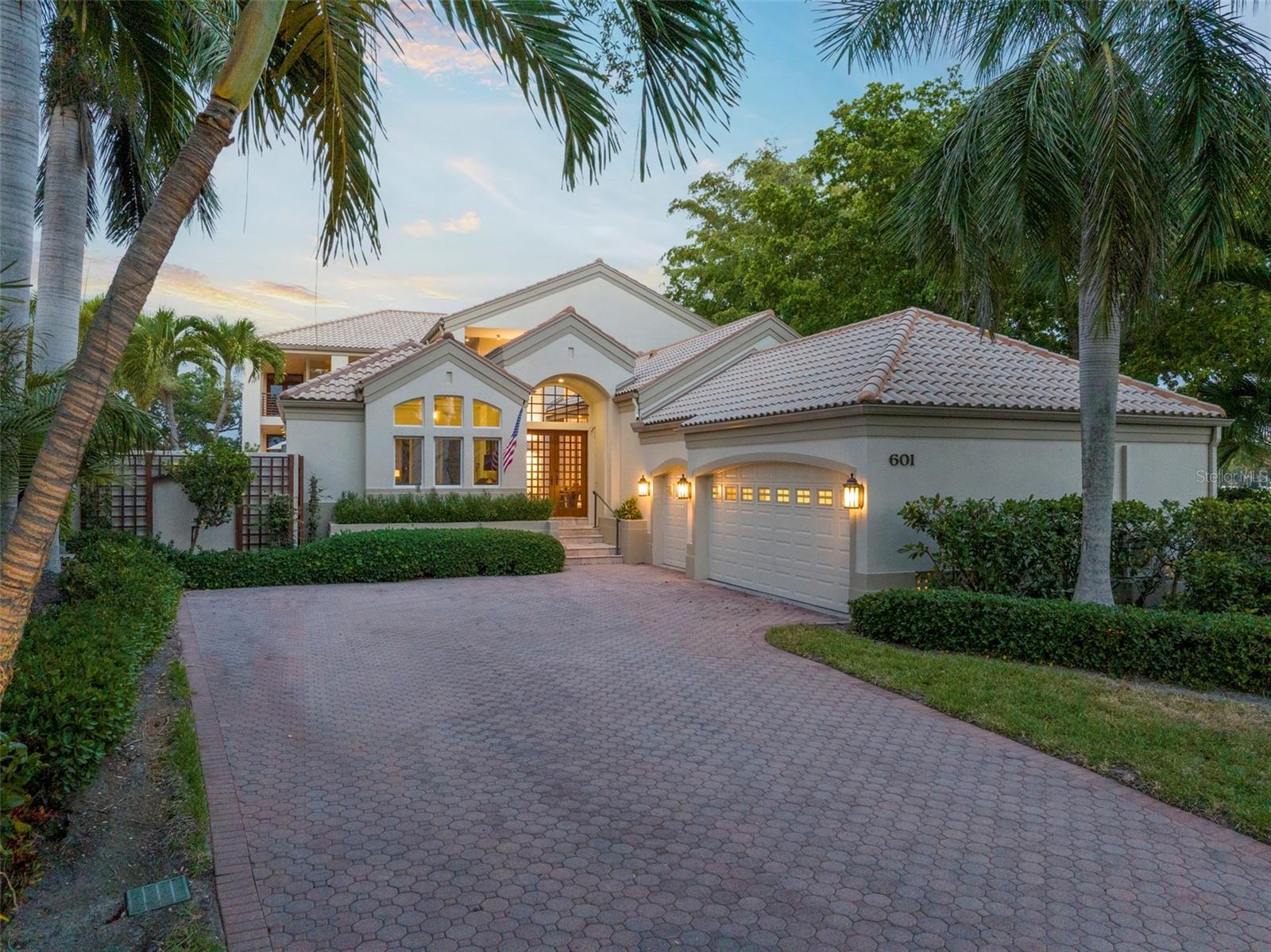 WESTON POINTE - Residential