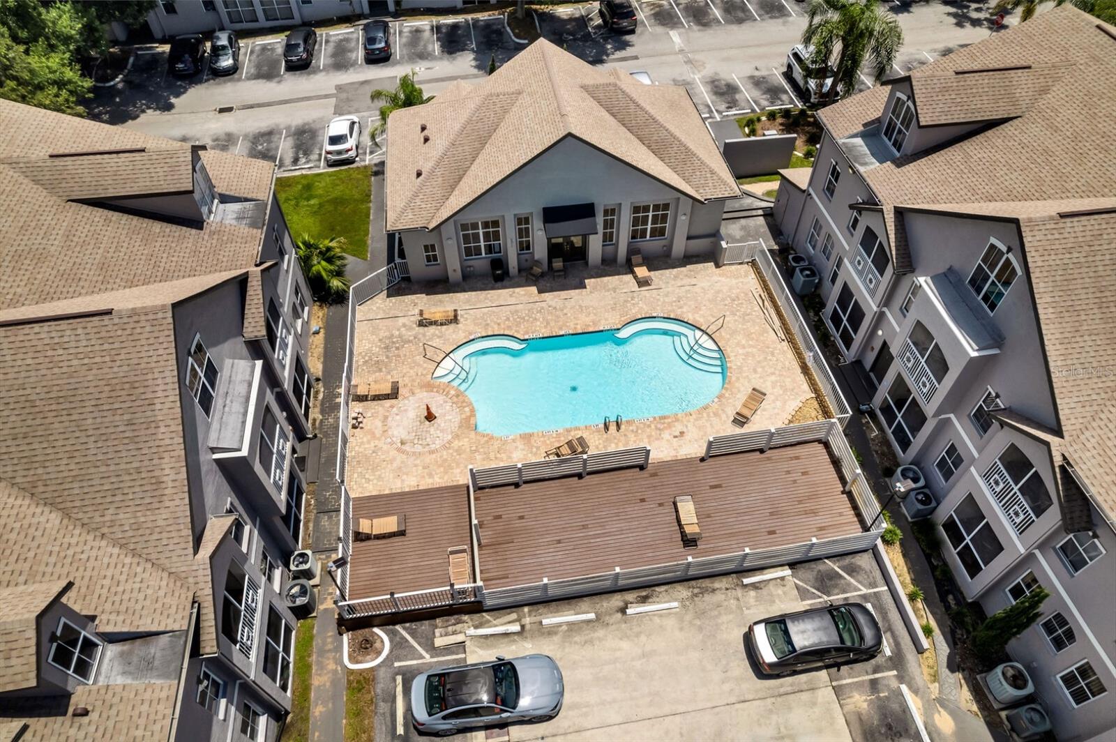 SUNRIDGE OF TAMPA BAY A CONDOM - Residential