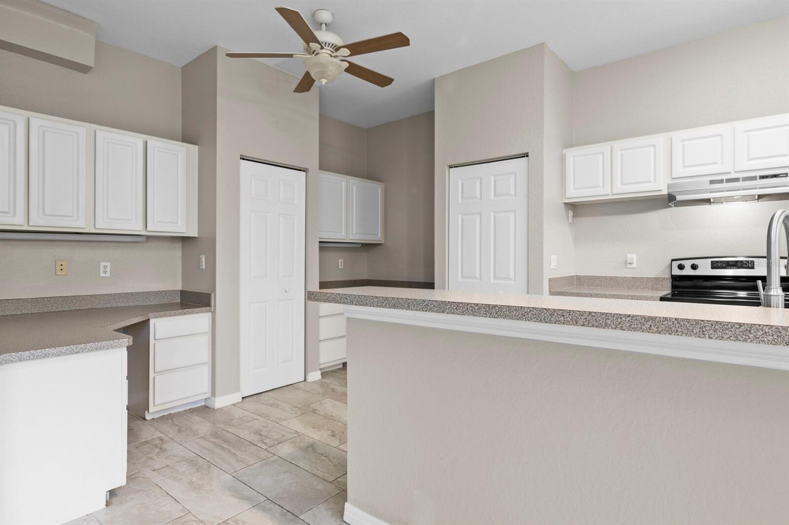 SUNRIDGE OF TAMPA BAY A CONDOM - Residential