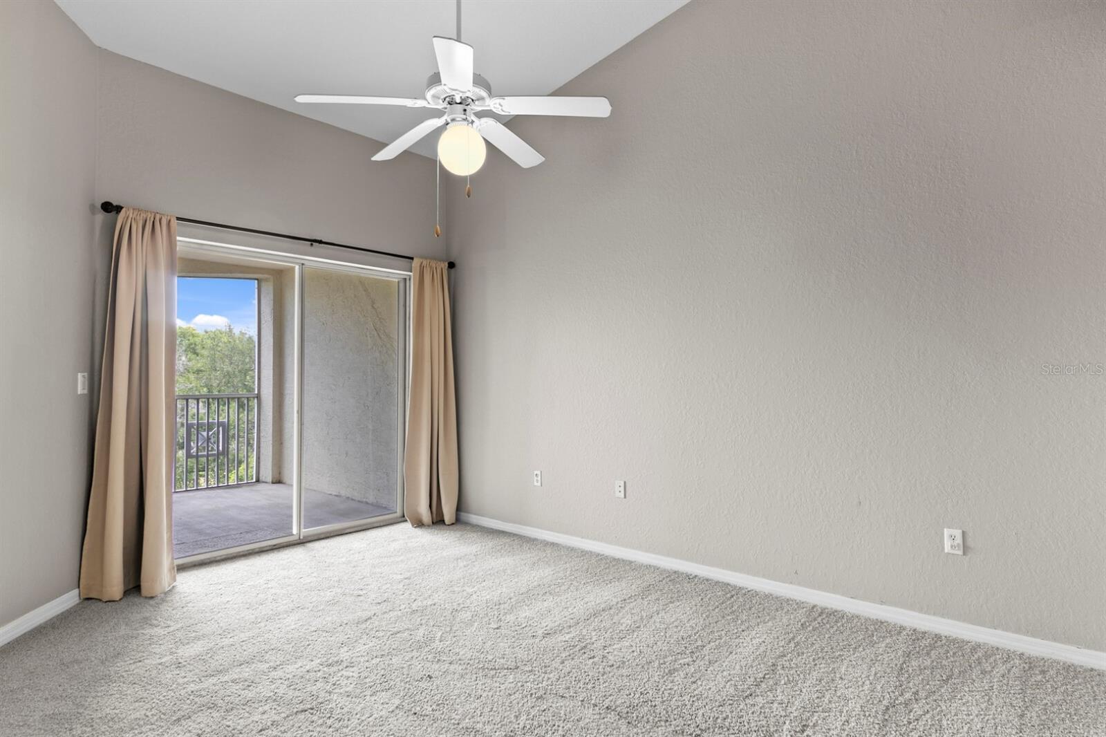 SUNRIDGE OF TAMPA BAY A CONDOM - Residential