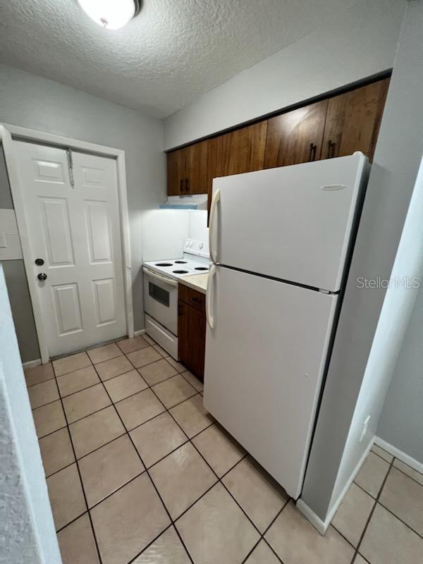 LINCOLN TERRACE - Residential Lease