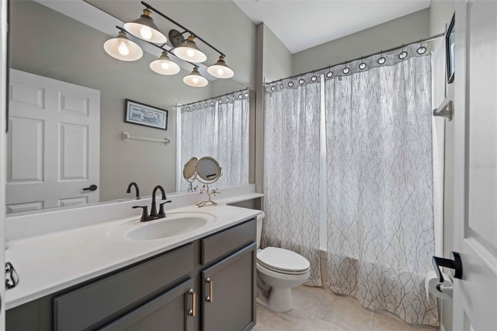 VILLAGES AT PINETREE SPRUCE PI - Residential
