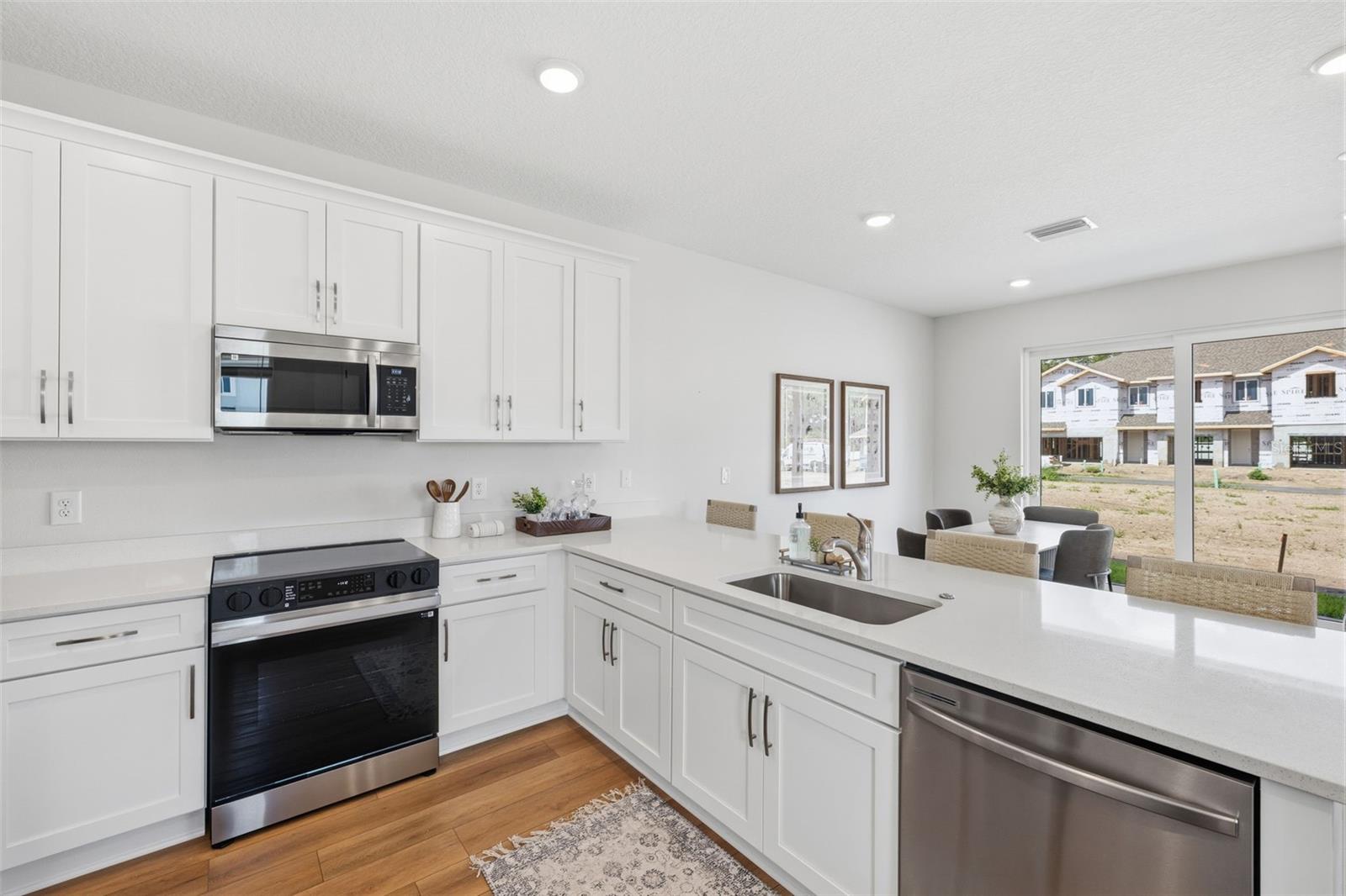 RIVER OAKS TOWNHOMES LLC - Residential