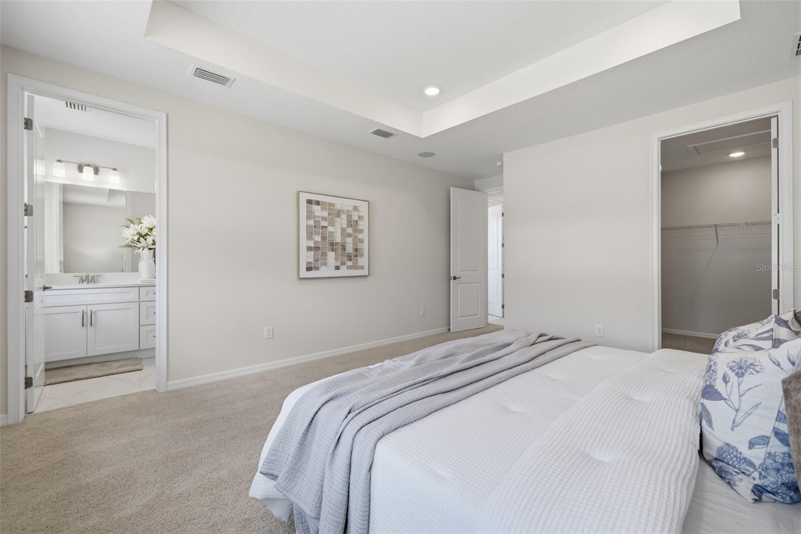 RIVER OAKS TOWNHOMES LLC - Residential