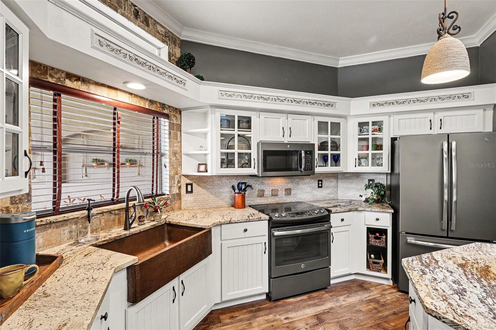 SHERIDAN WOODS - Residential