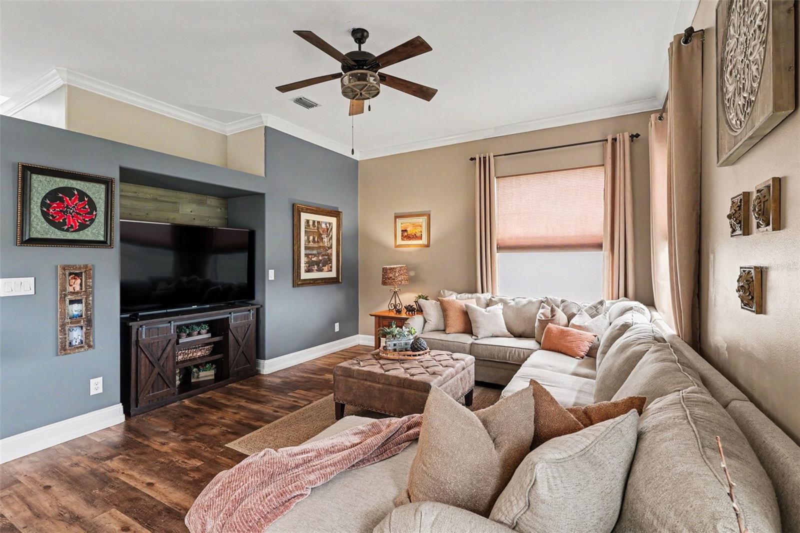 SHERIDAN WOODS - Residential