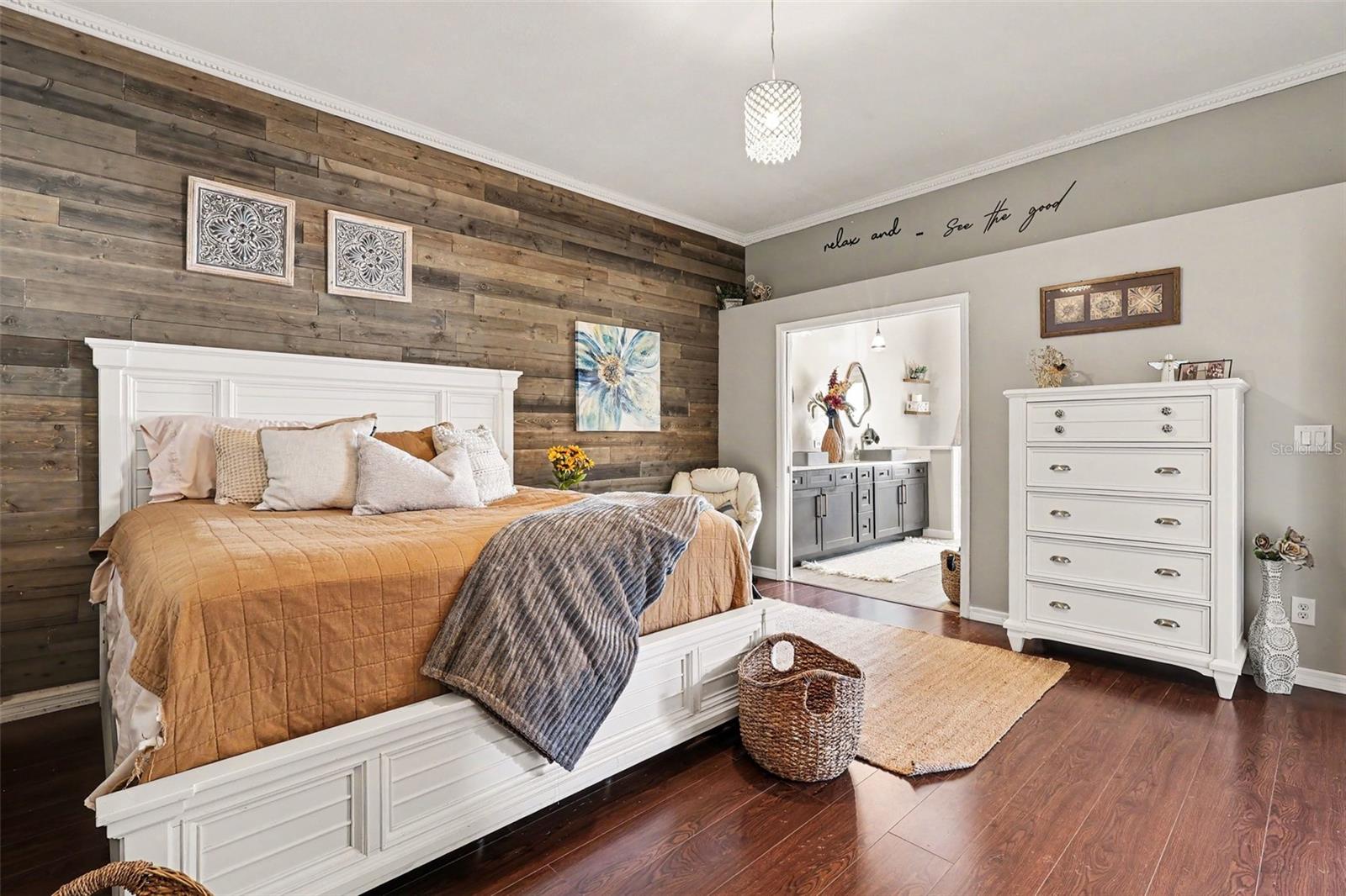 SHERIDAN WOODS - Residential