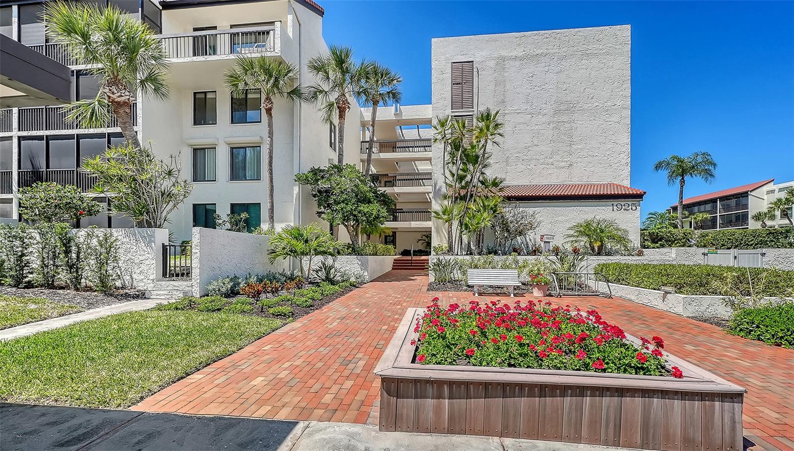 SEAPLACE VI - Residential