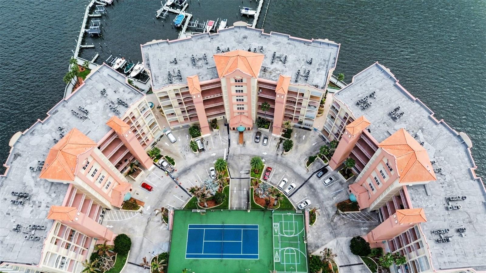 OLEANDER POINTE CONDO PH 02 - Residential