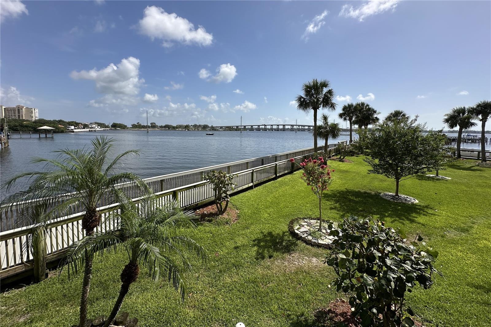 OLEANDER POINTE CONDO PH 02 - Residential
