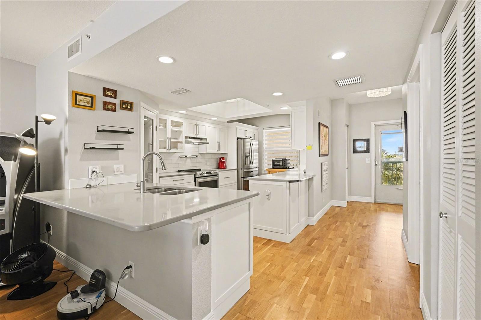 OLEANDER POINTE CONDO PH 02 - Residential