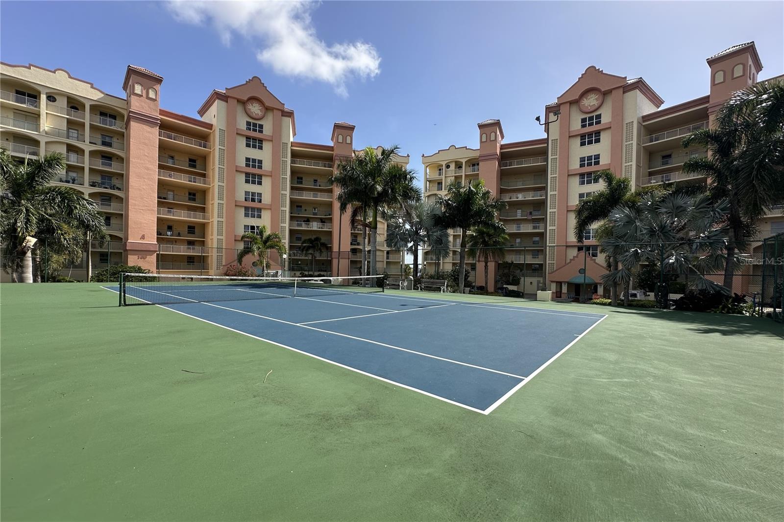 OLEANDER POINTE CONDO PH 02 - Residential