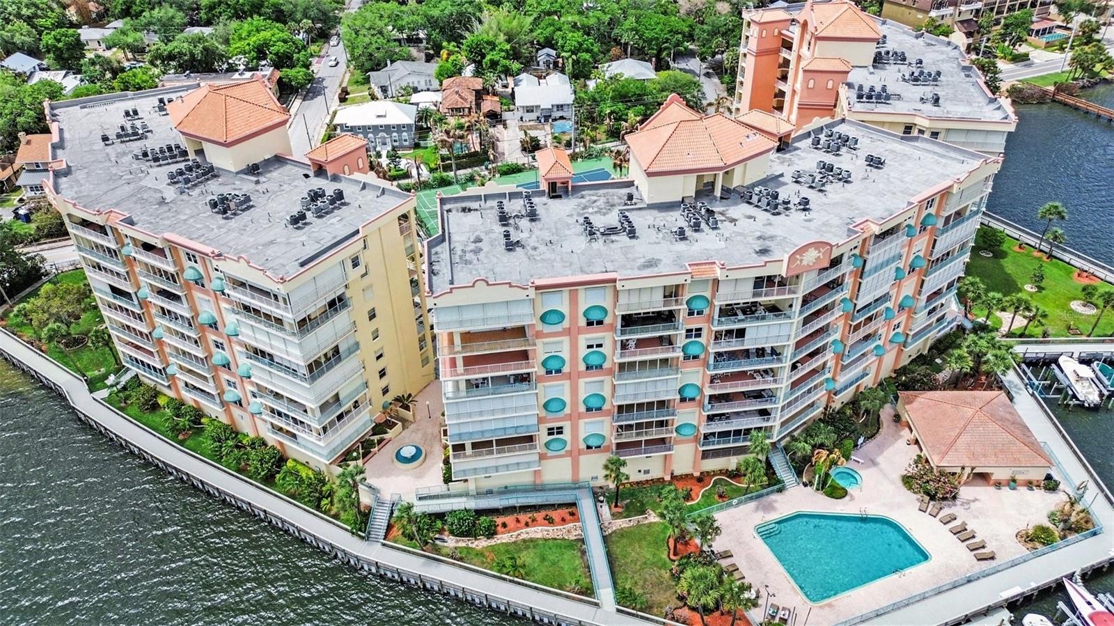 OLEANDER POINTE CONDO PH 02 - Residential