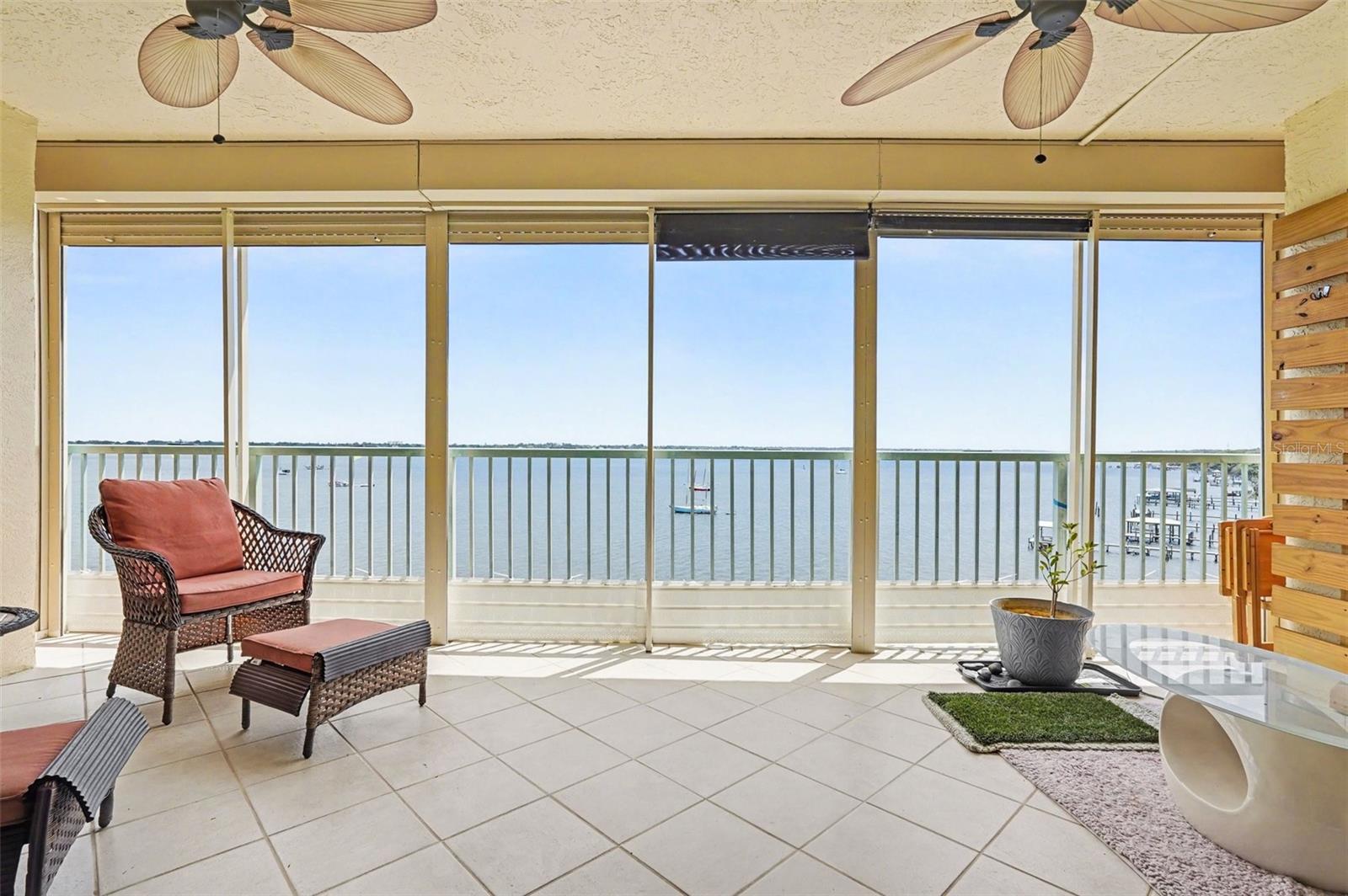 OLEANDER POINTE CONDO PH 02 - Residential