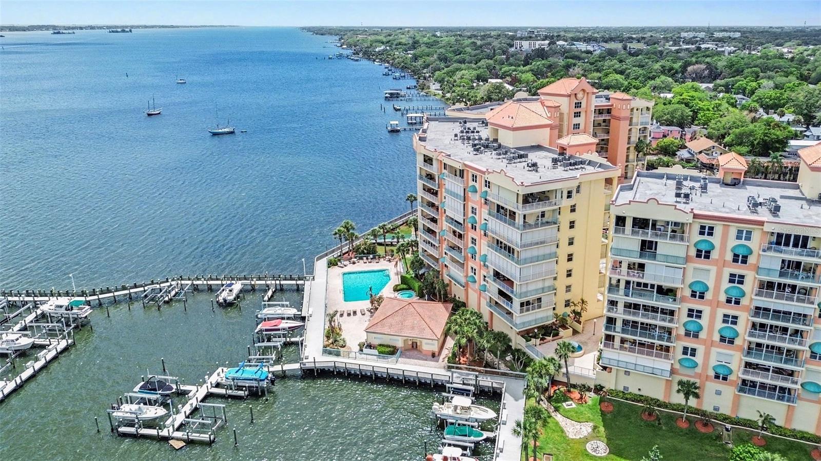 OLEANDER POINTE CONDO PH 02 - Residential