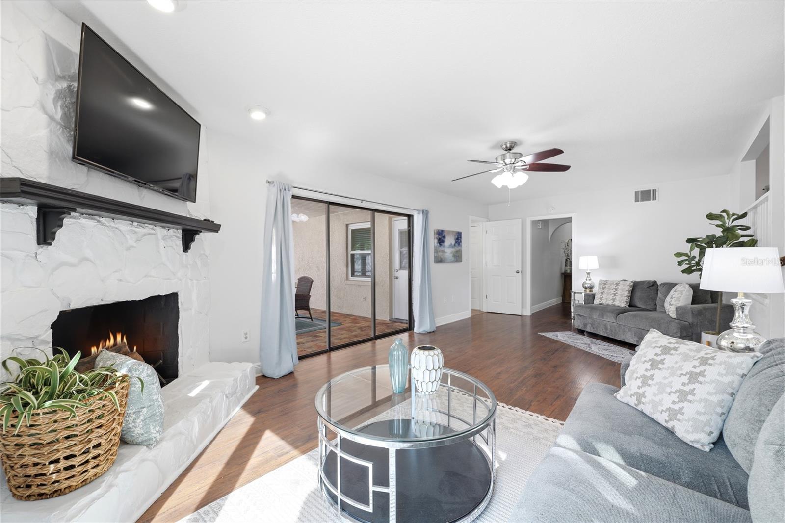SPANISH OAKS - Residential