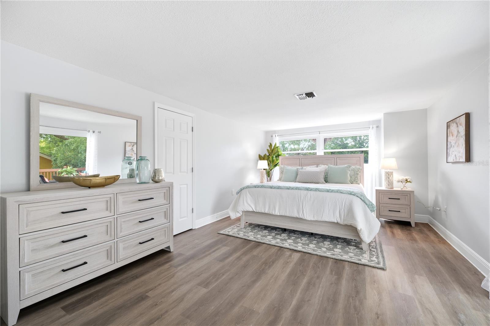SPANISH OAKS - Residential