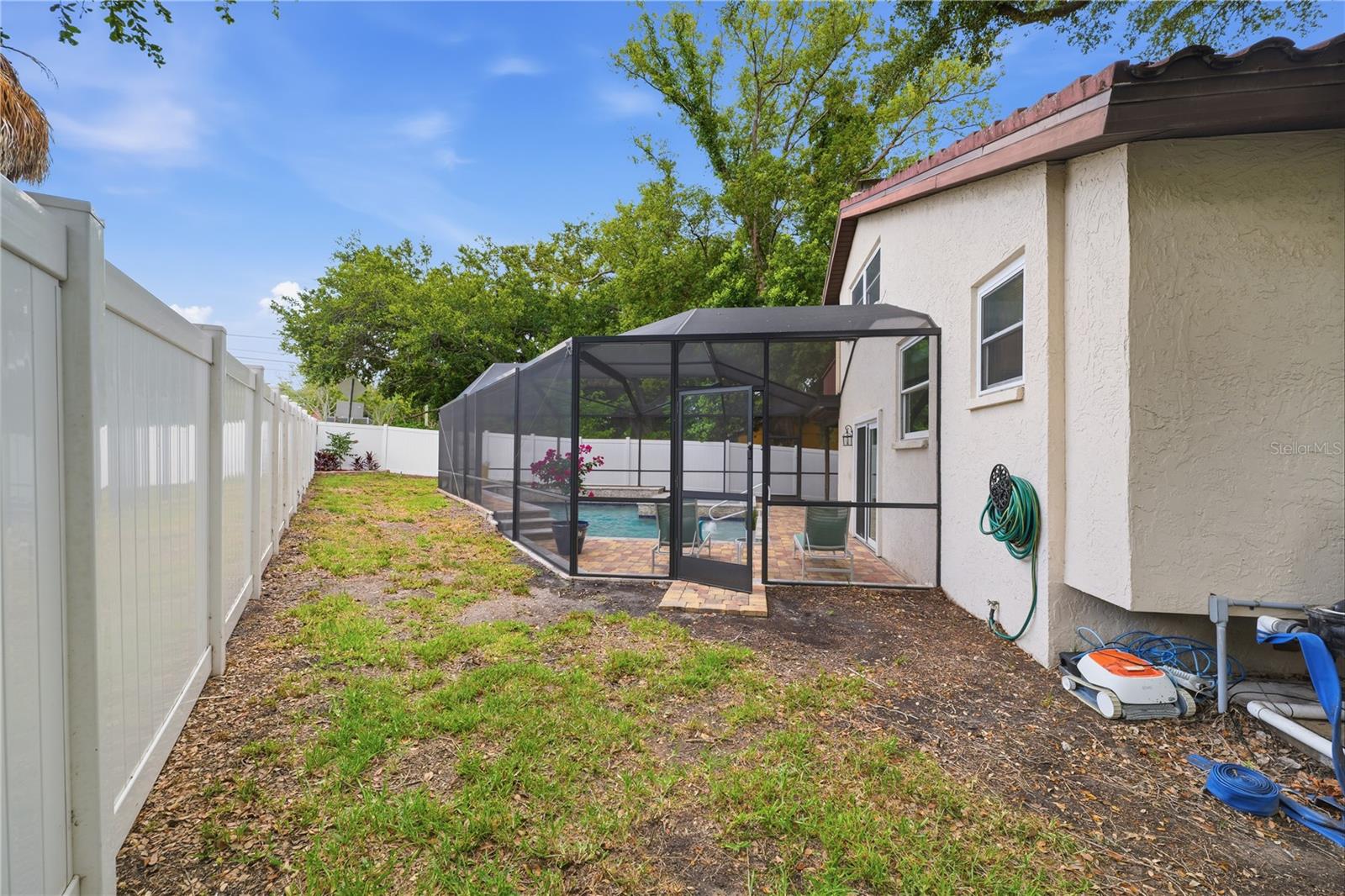 SPANISH OAKS - Residential