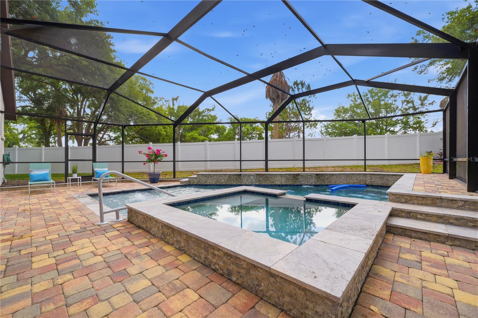 SPANISH OAKS - Residential