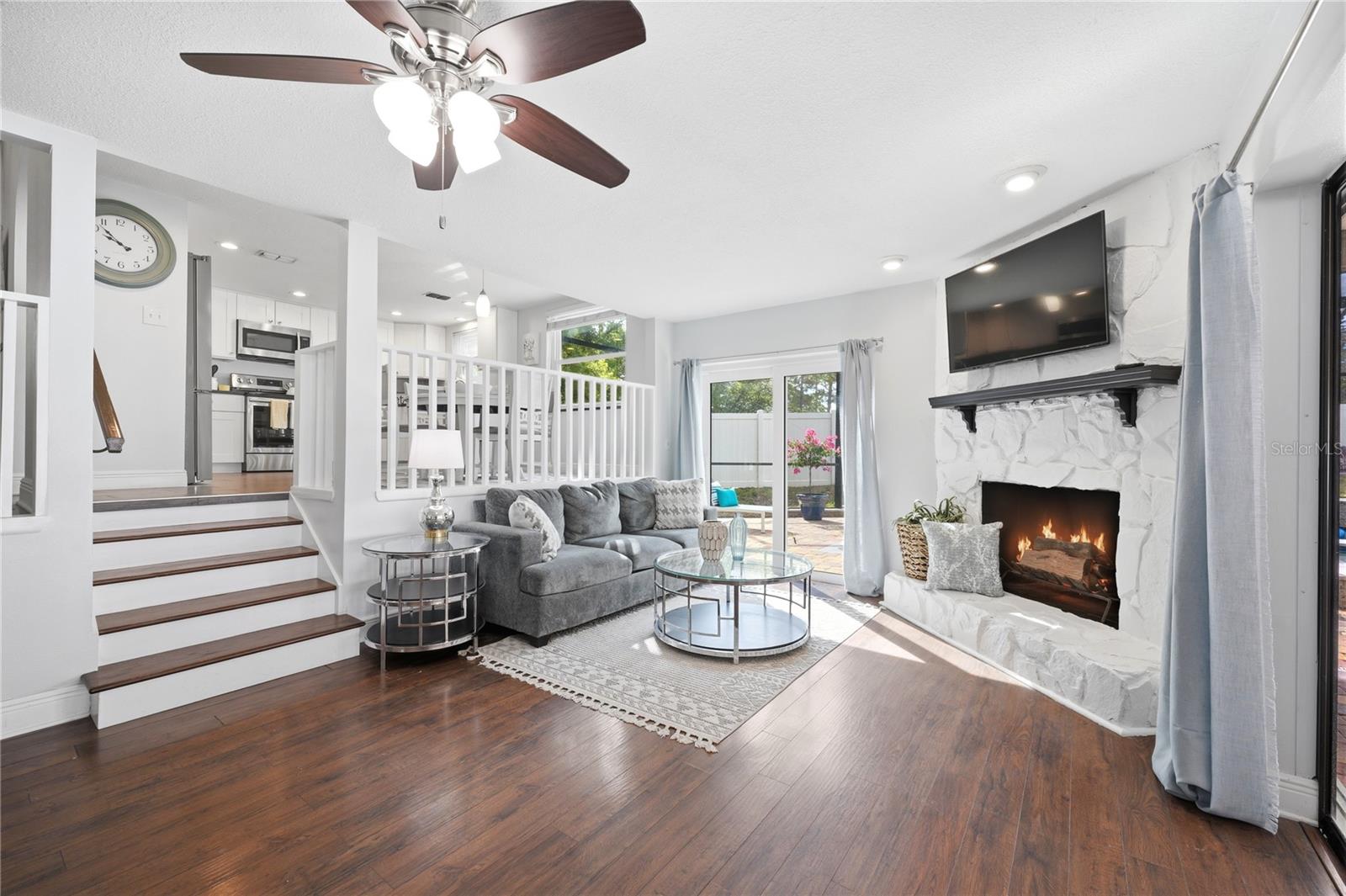 SPANISH OAKS - Residential