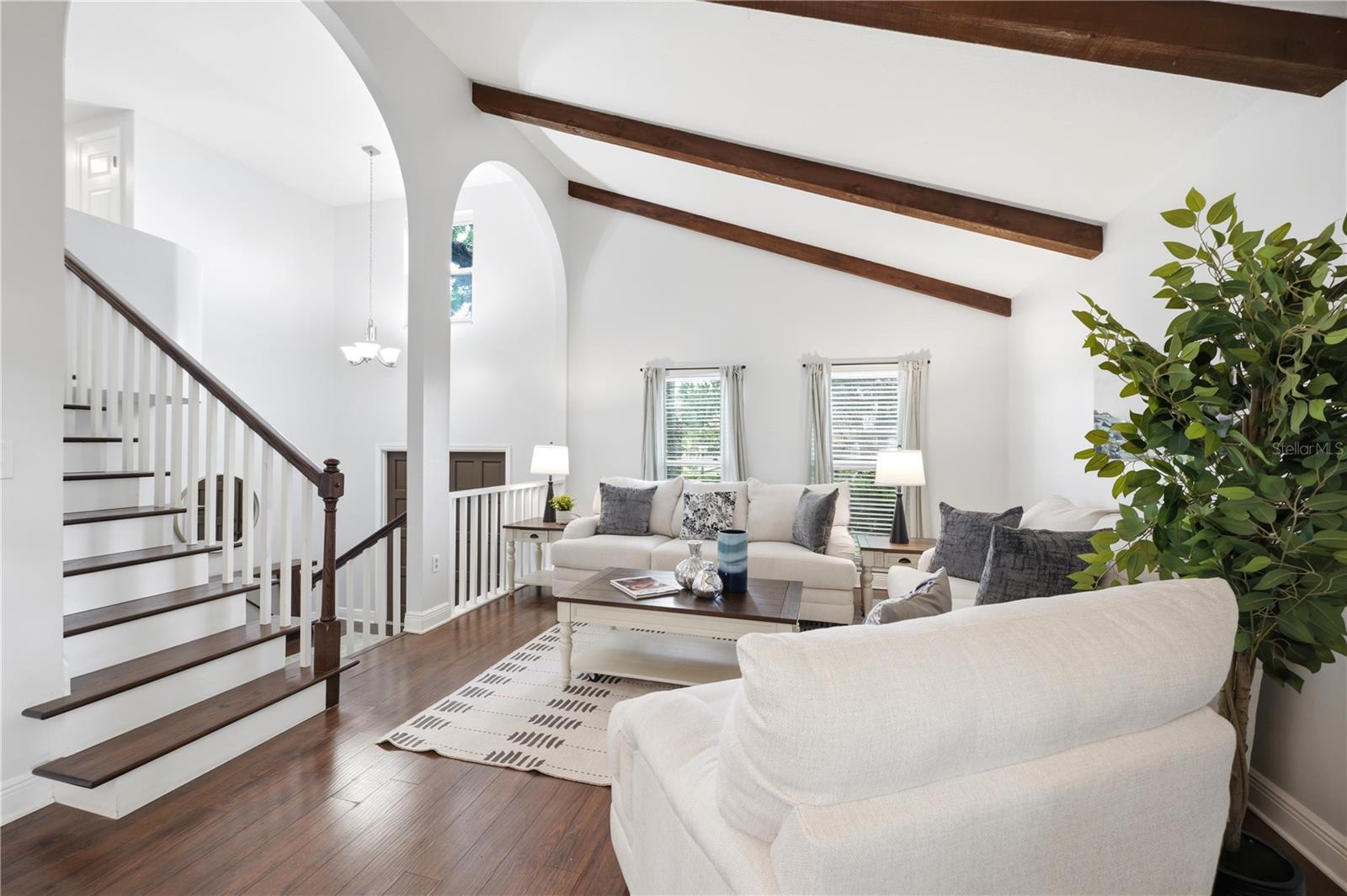 SPANISH OAKS - Residential