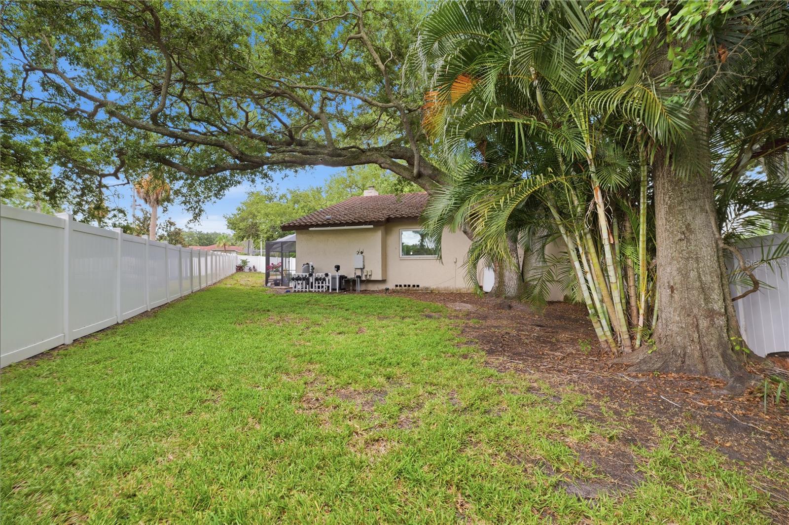 SPANISH OAKS - Residential