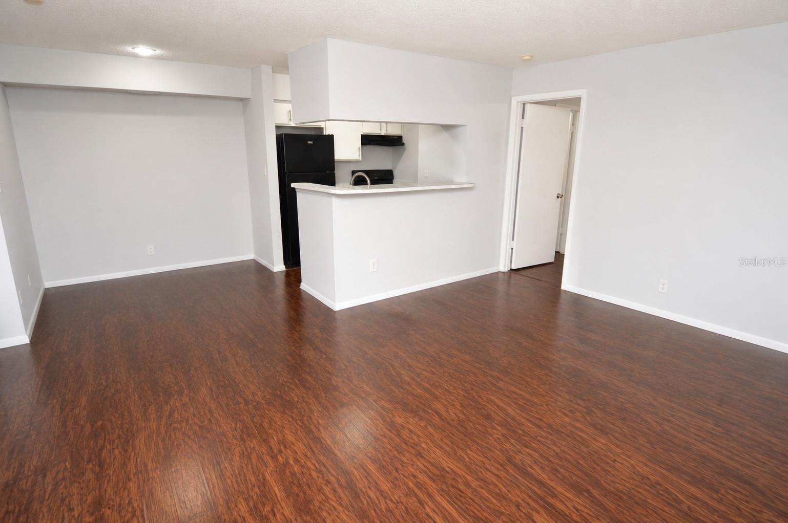 THE GRAND RESERVE CONDO - Residential Lease