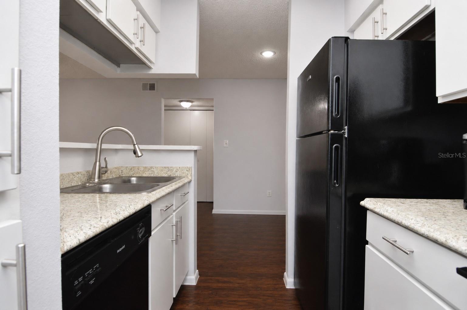 THE GRAND RESERVE CONDO - Residential Lease