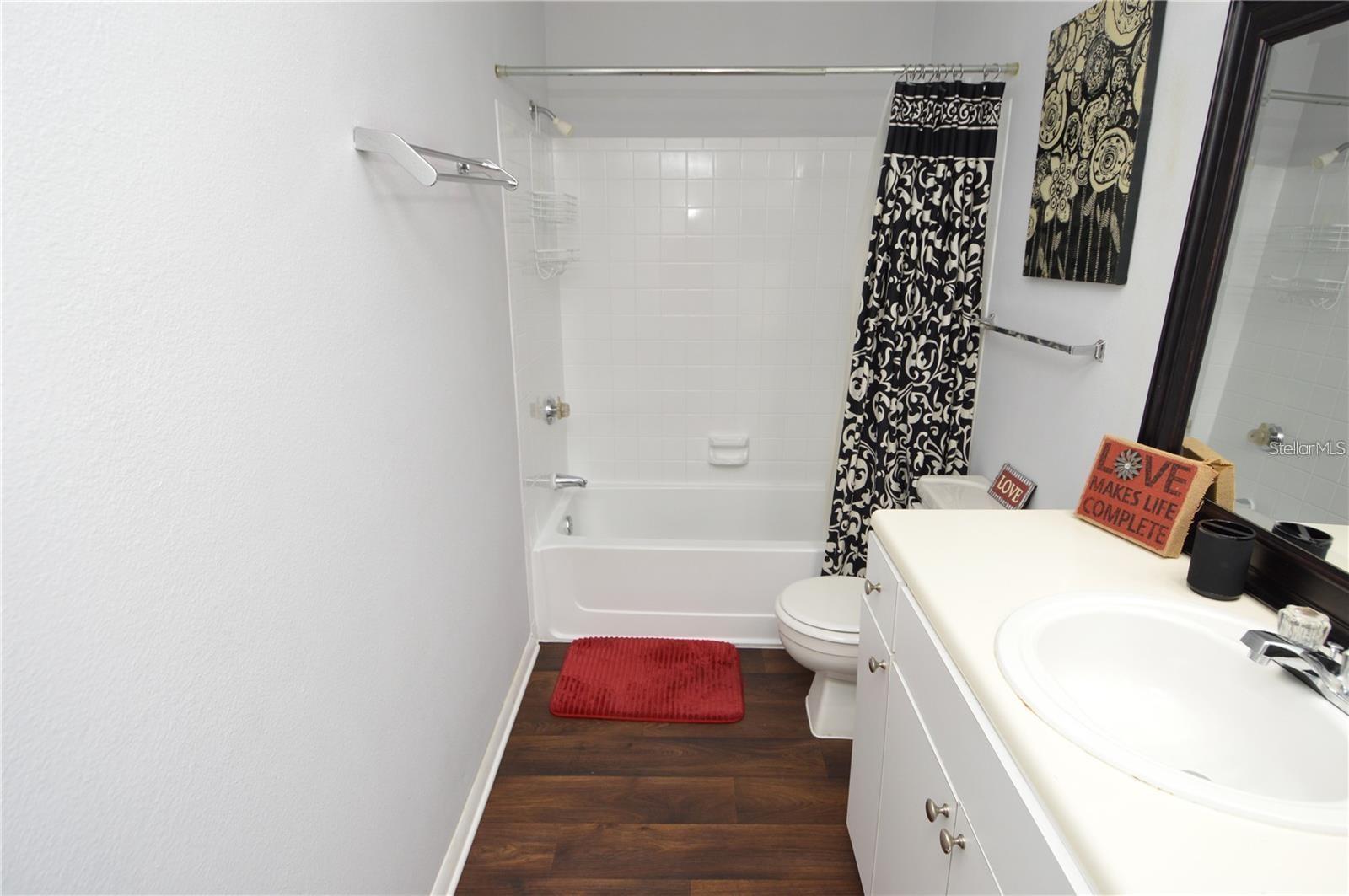 THE GRAND RESERVE CONDO - Residential Lease