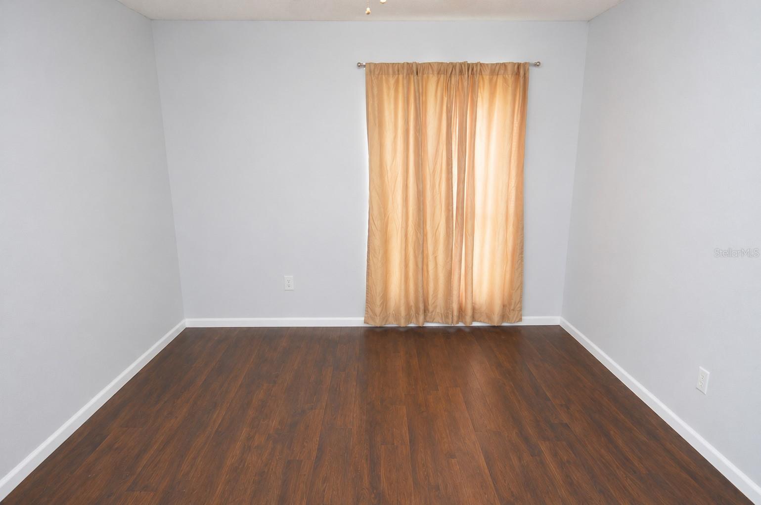 THE GRAND RESERVE CONDO - Residential Lease