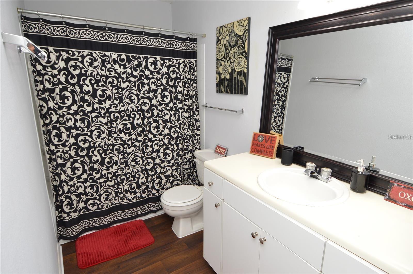 THE GRAND RESERVE CONDO - Residential Lease