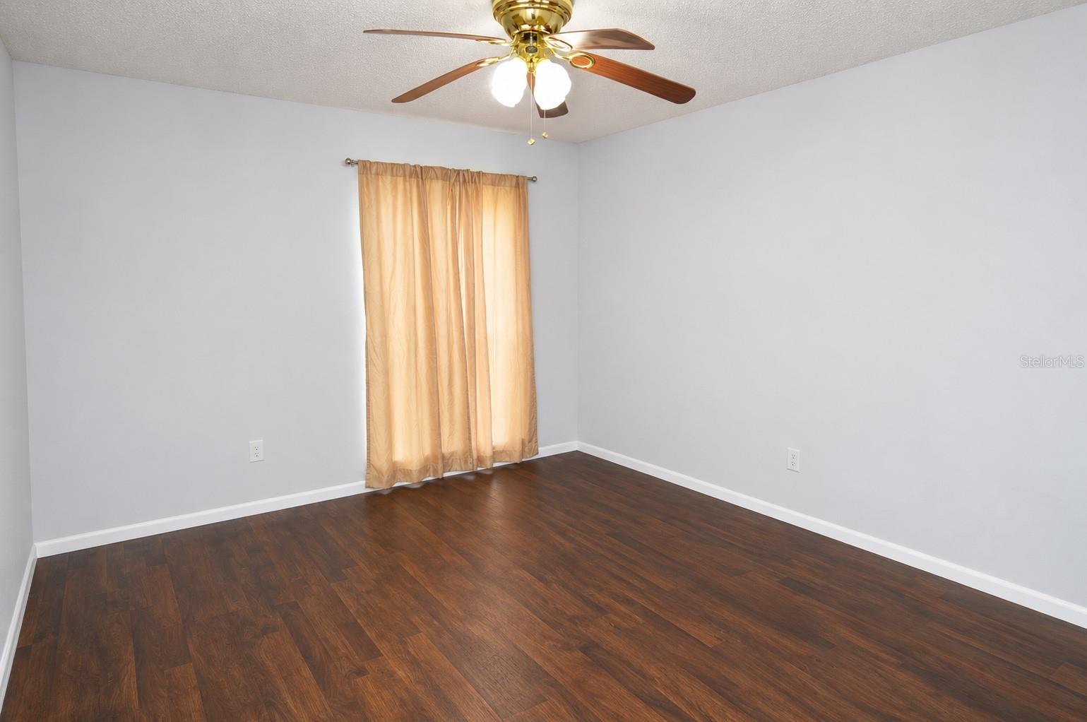 THE GRAND RESERVE CONDO - Residential Lease