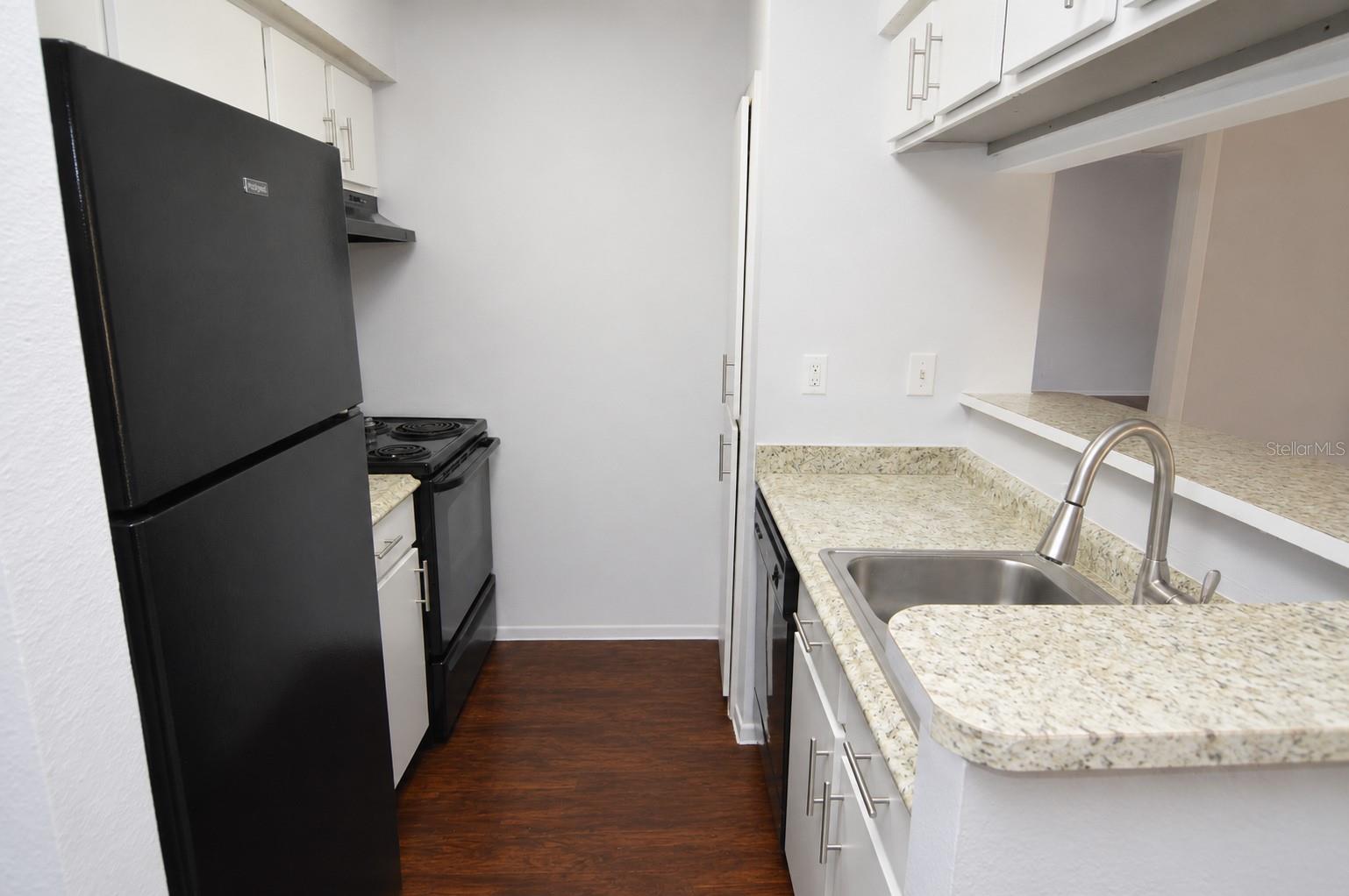 THE GRAND RESERVE CONDO - Residential Lease