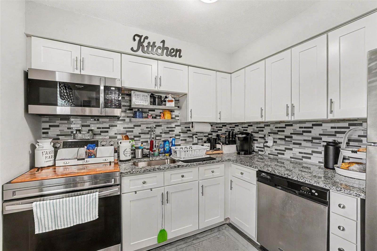 LAKEVIEW PARK - Residential