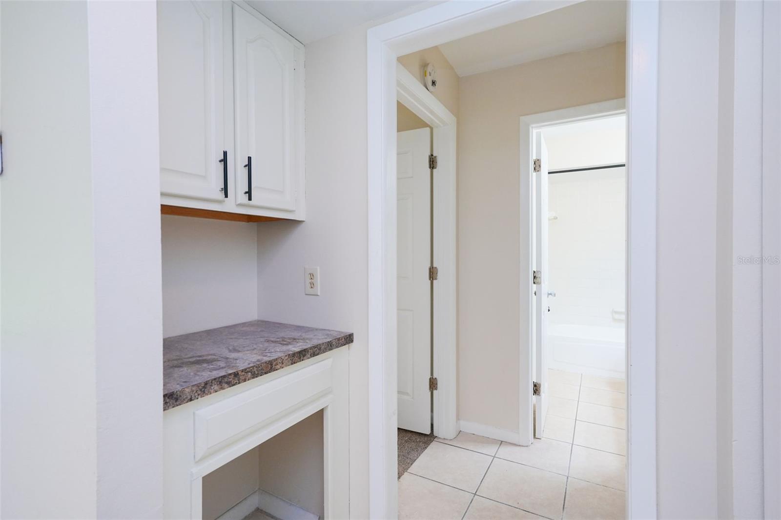 PINE GROVE CONDO AT BLOOMINGDALE - Residential