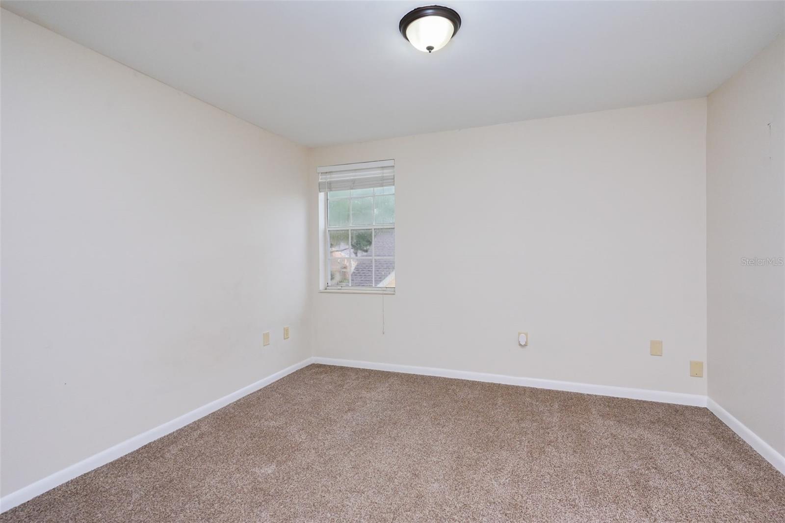 PINE GROVE CONDO AT BLOOMINGDALE - Residential