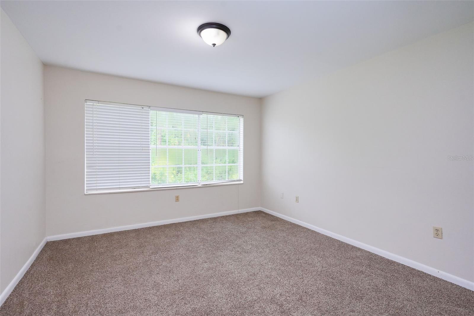 PINE GROVE CONDO AT BLOOMINGDALE - Residential