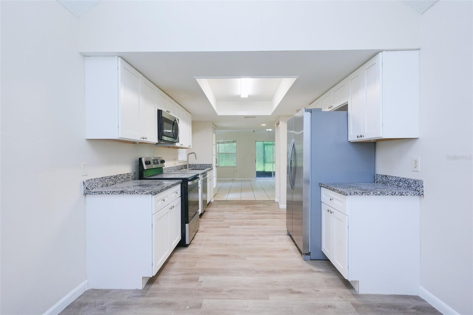 PINE GROVE CONDO AT BLOOMINGDALE - Residential