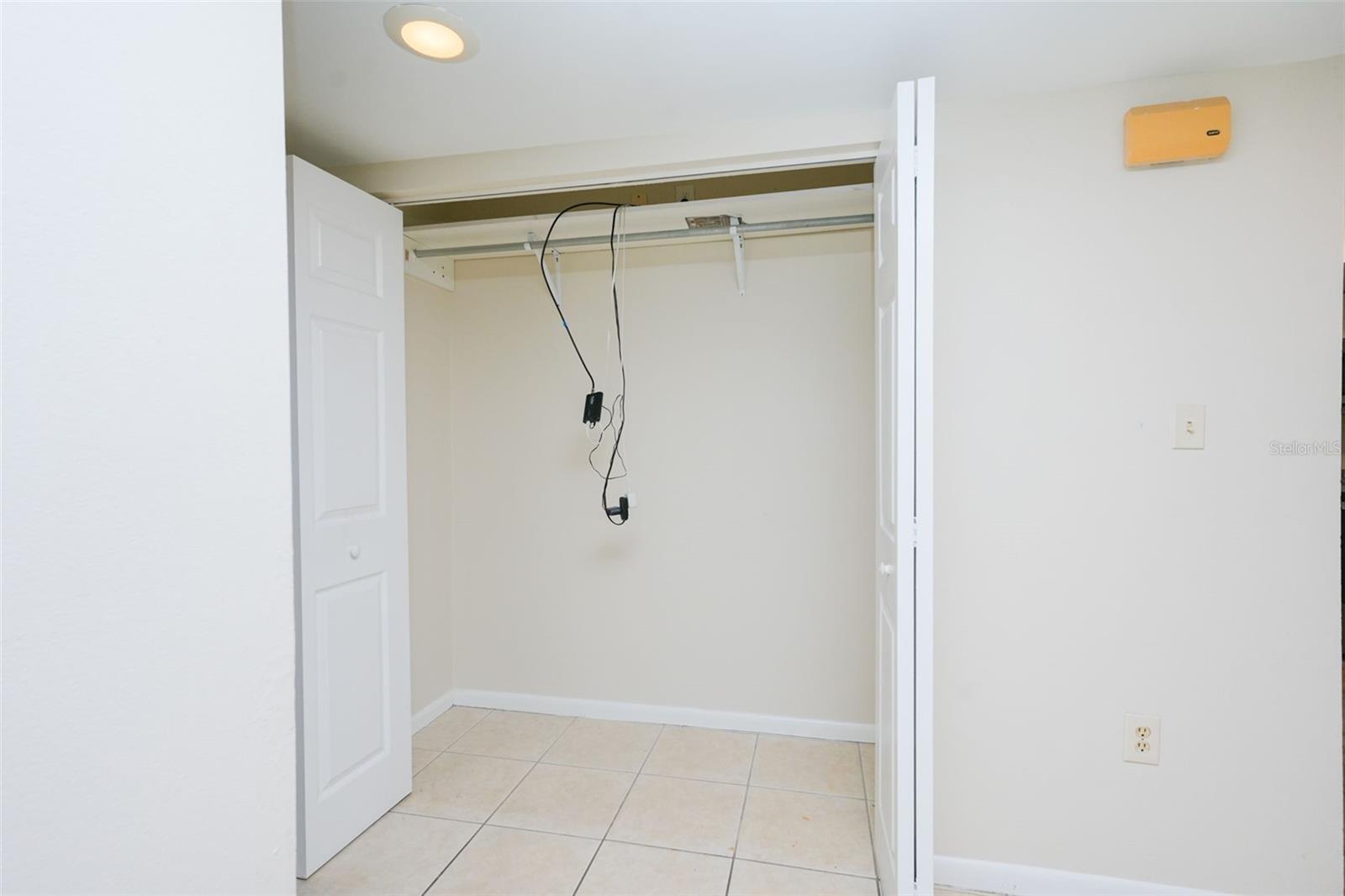 PINE GROVE CONDO AT BLOOMINGDALE - Residential