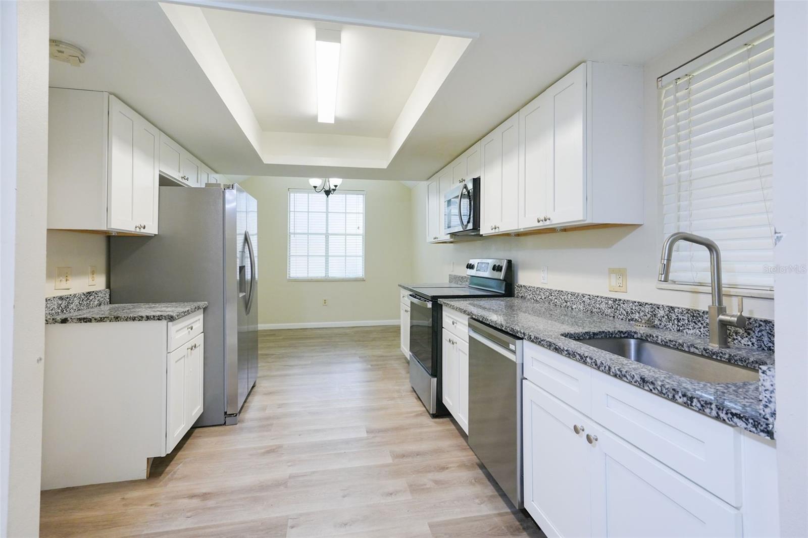 PINE GROVE CONDO AT BLOOMINGDALE - Residential