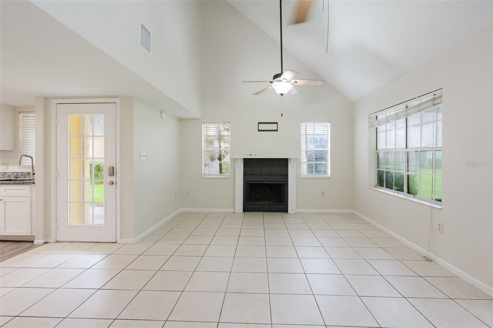 PINE GROVE CONDO AT BLOOMINGDALE - Residential