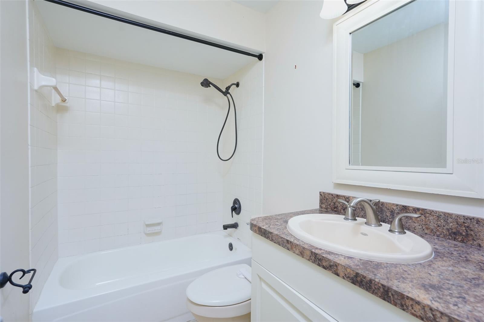 PINE GROVE CONDO AT BLOOMINGDALE - Residential