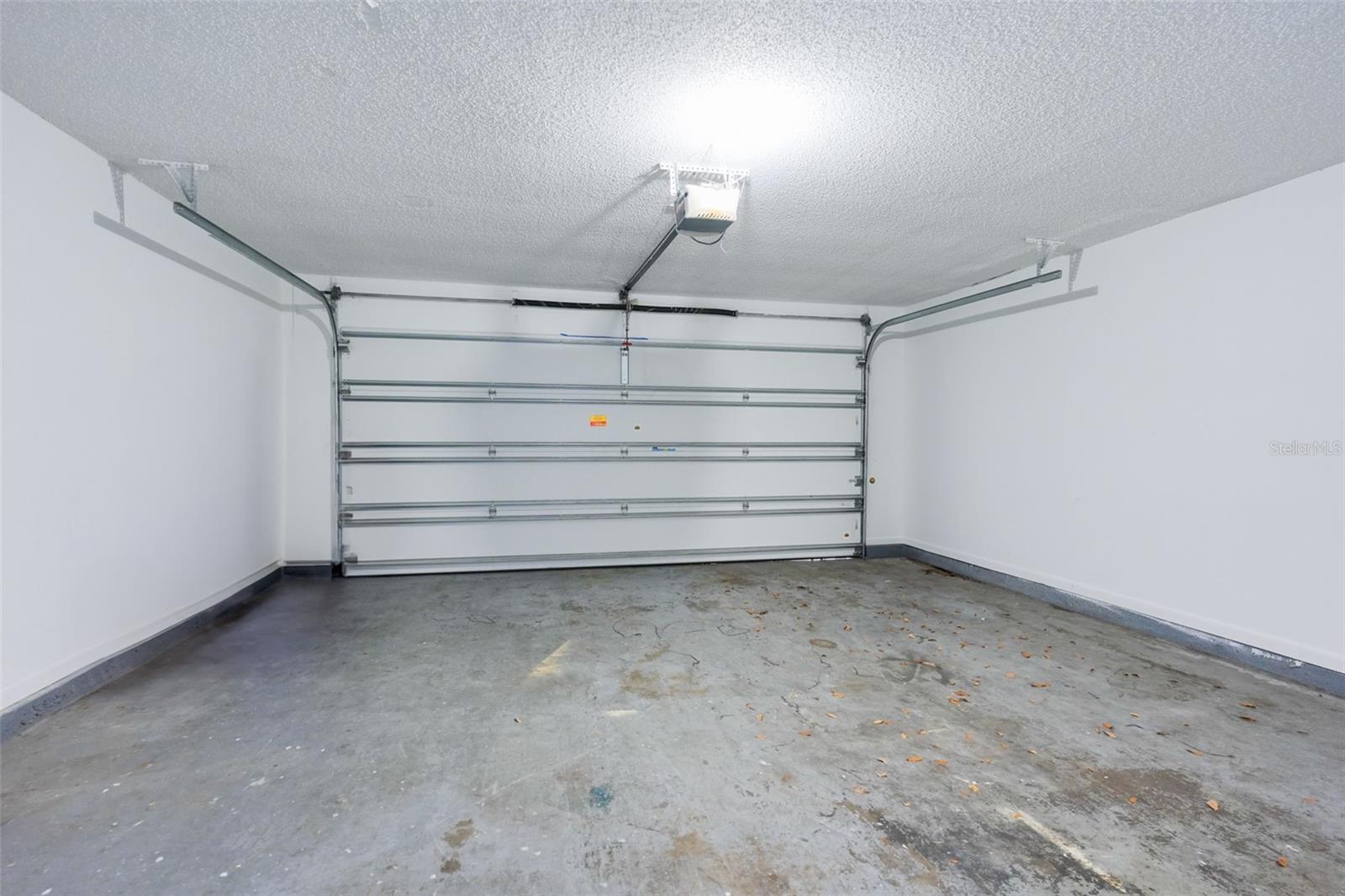 PINE GROVE CONDO AT BLOOMINGDALE - Residential