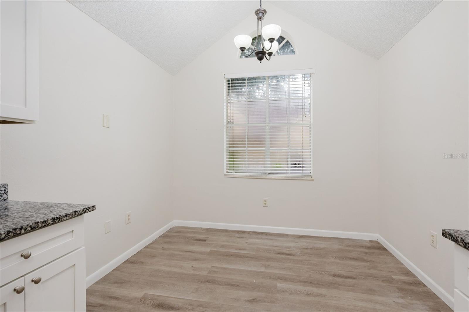 PINE GROVE CONDO AT BLOOMINGDALE - Residential