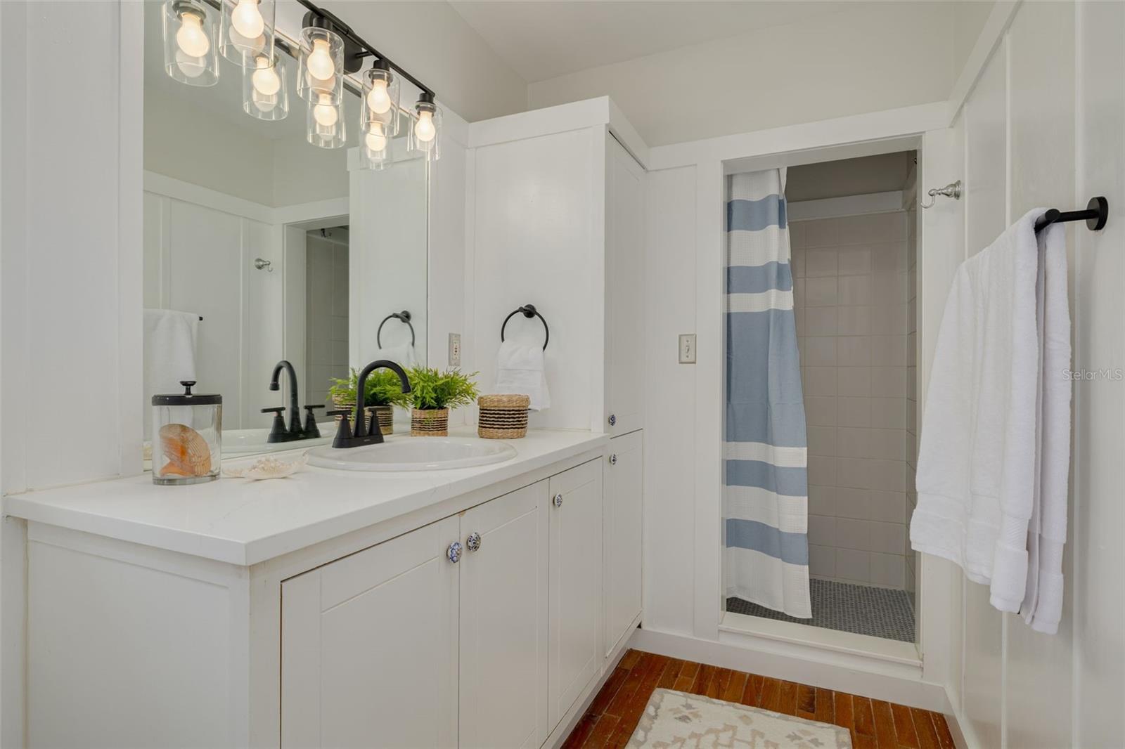 OAK HILL - Residential