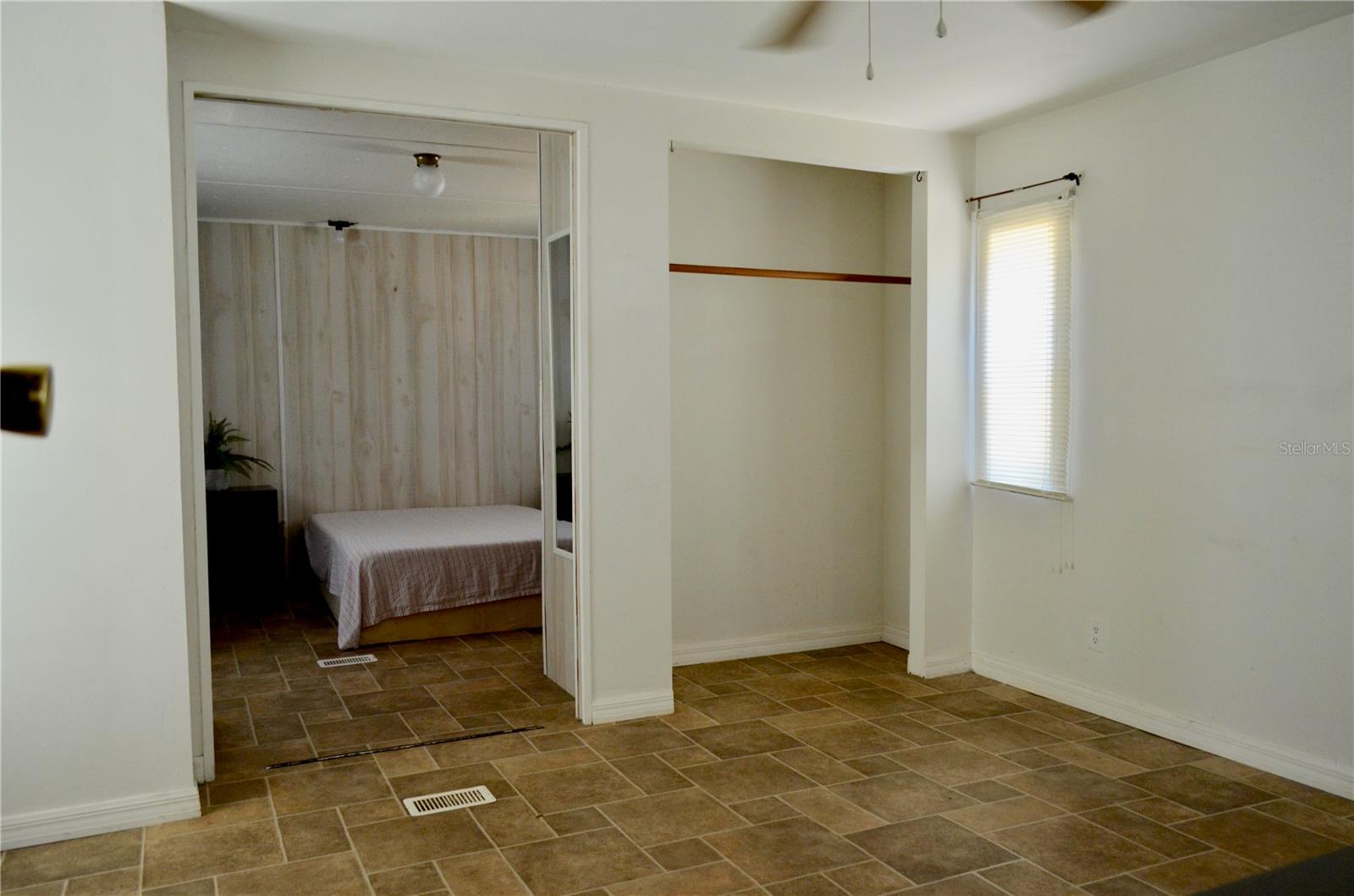 FOREST RDG #48-51 - Residential