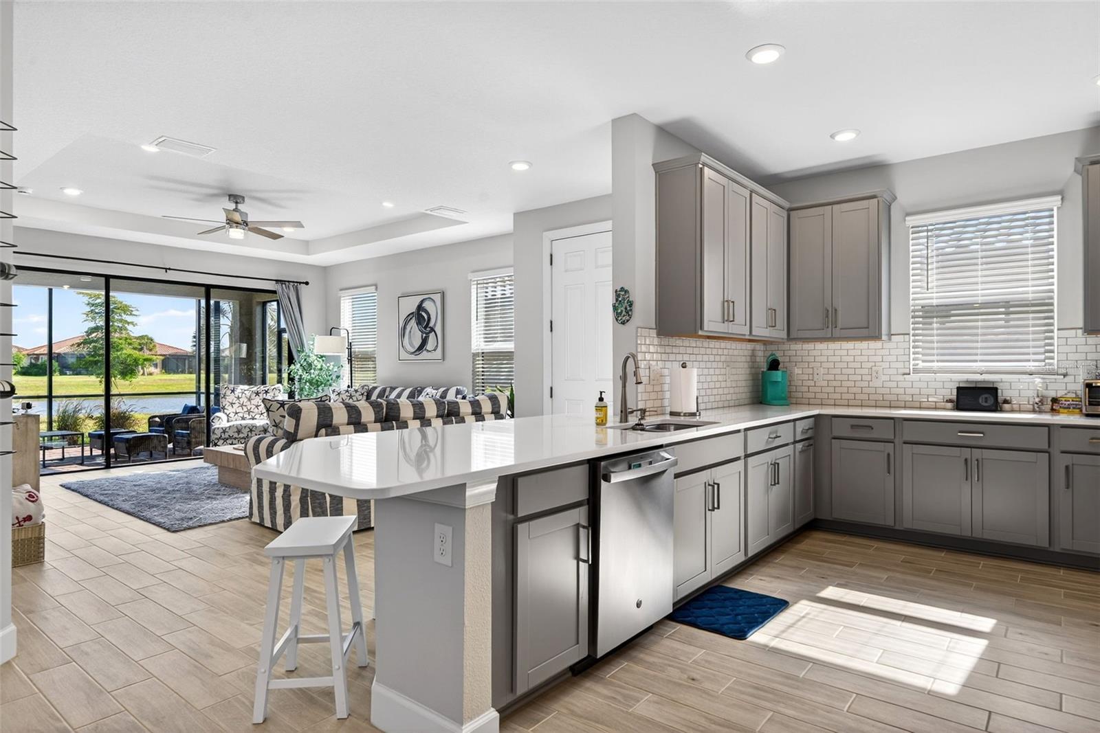 AZARIO ESPLANADE PH III SUBPH D - Residential