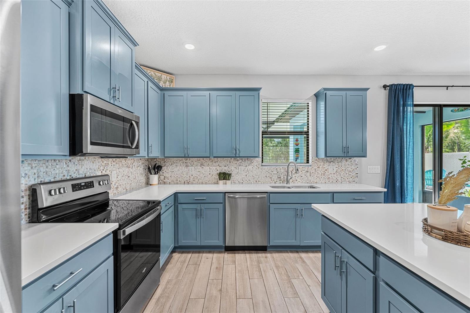 SAWGRASS LAKES THE WILLOWS - Residential