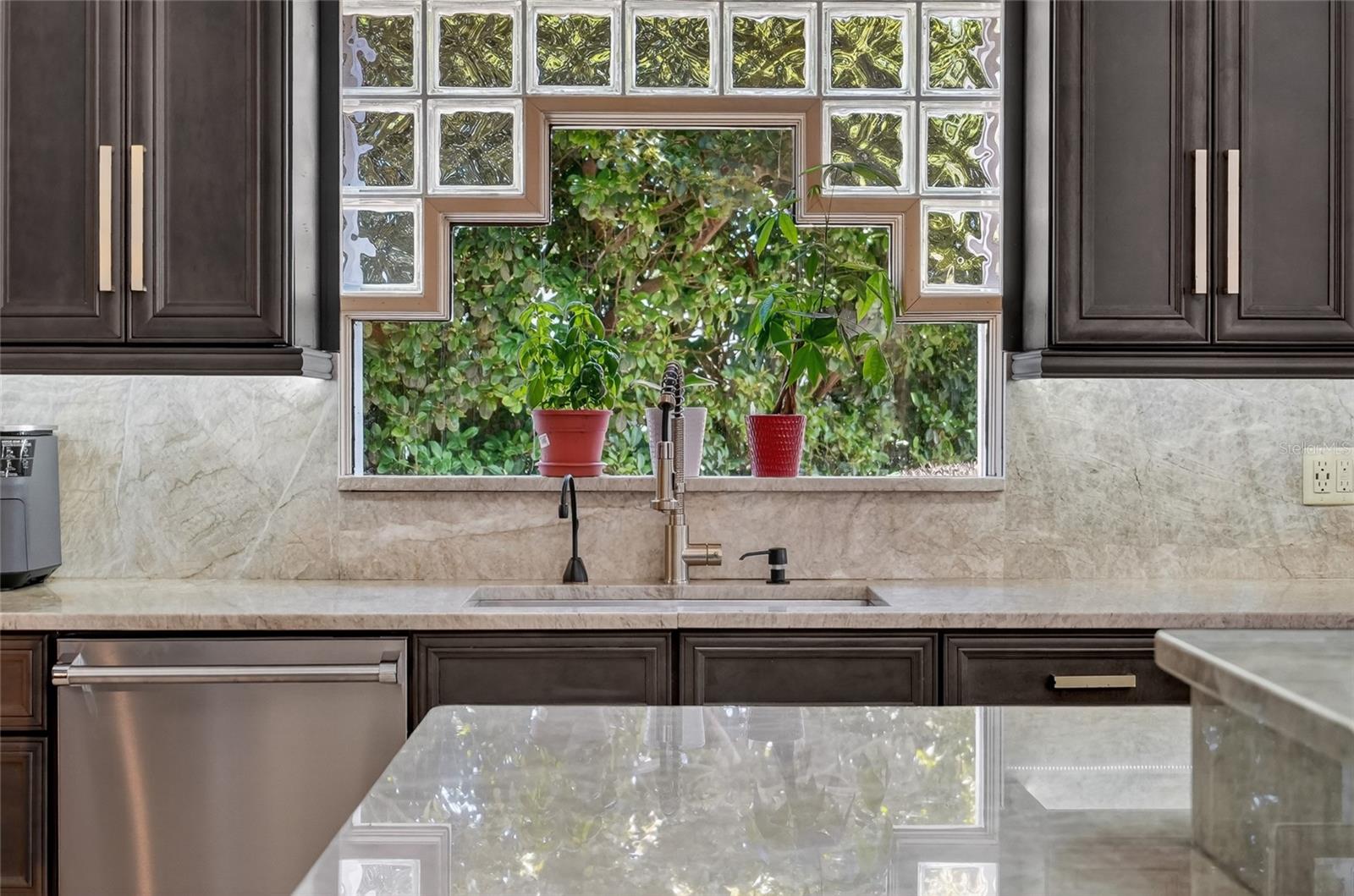 GRANADA ESTATES - Residential