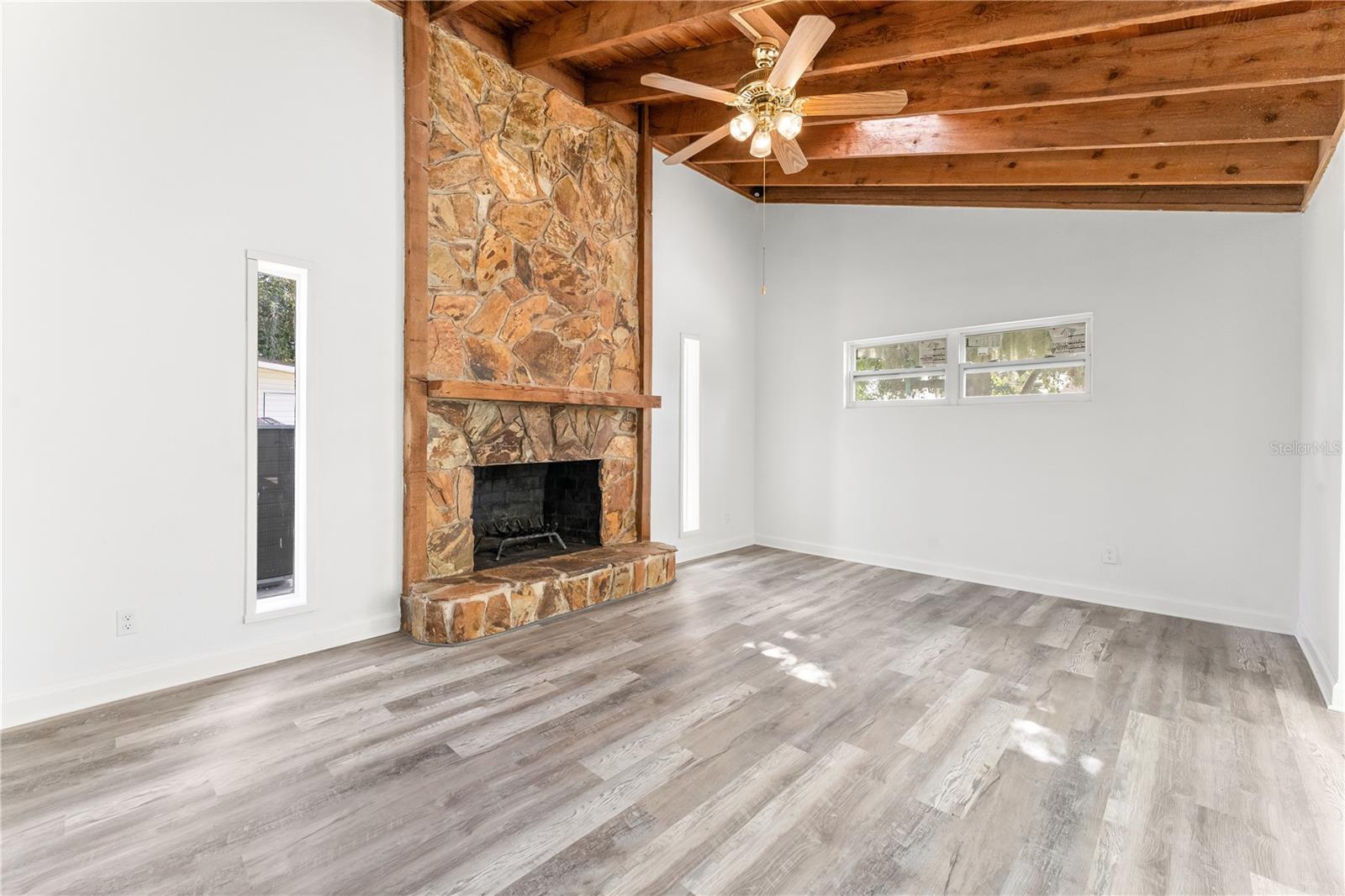 APOLLO BEACH UNIT ONE PT ONE - Residential